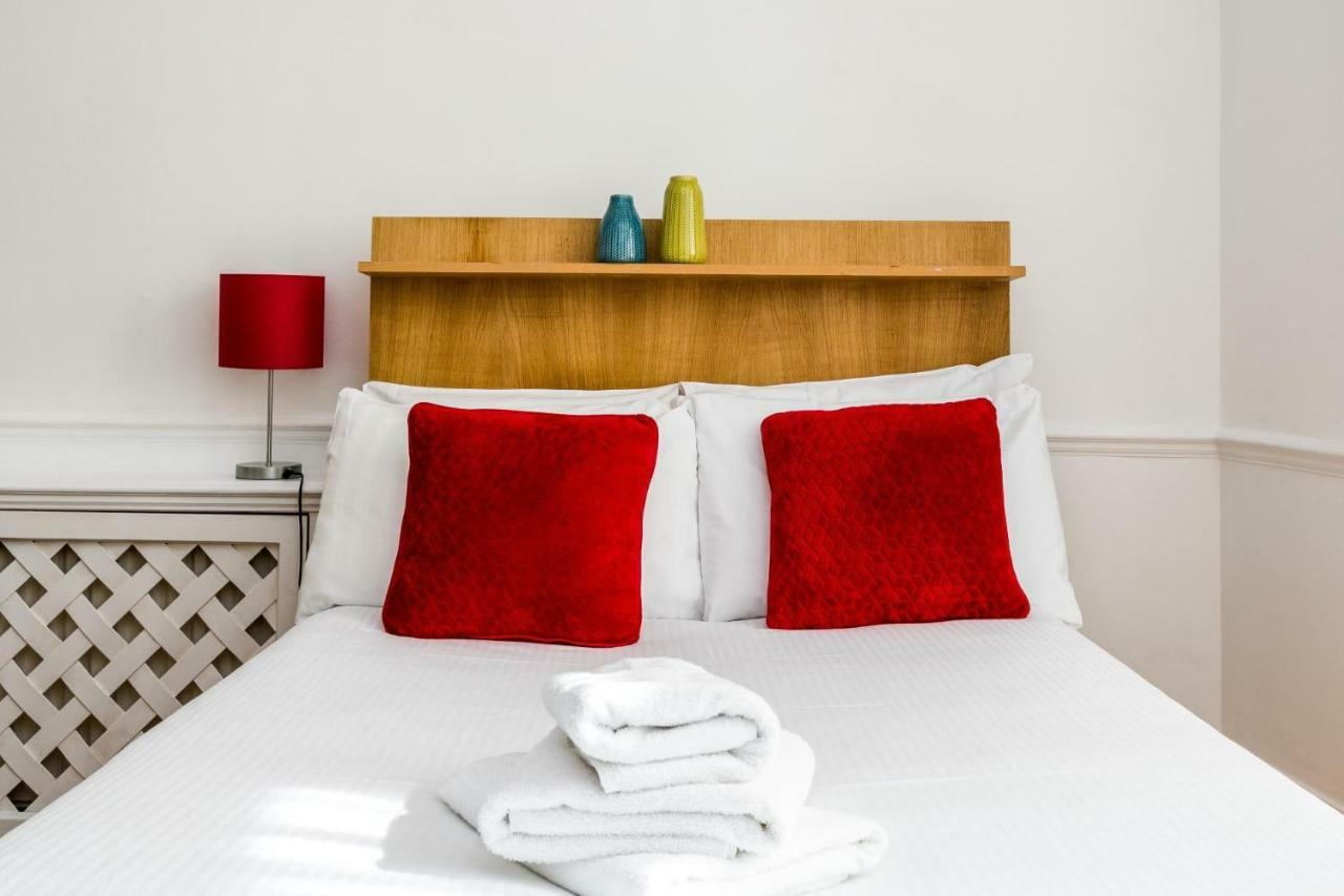 New 1 Bedroom Earls Court Flat Centre Of Лондон Екстериор снимка