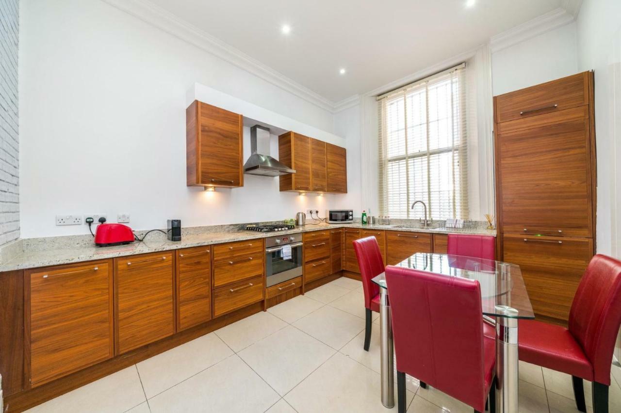 New 1 Bedroom Earls Court Flat Centre Of Лондон Екстериор снимка
