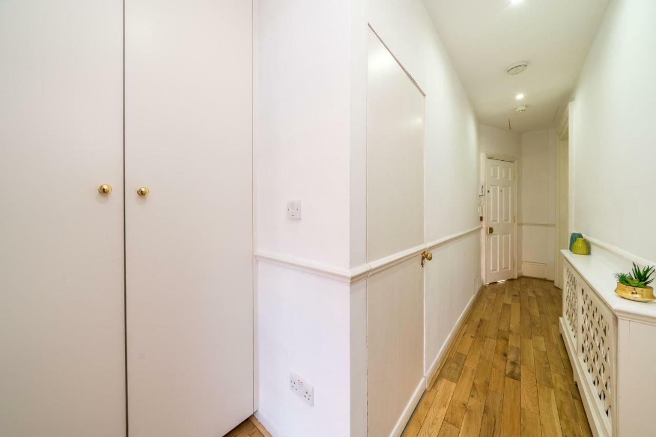 New 1 Bedroom Earls Court Flat Centre Of Лондон Екстериор снимка
